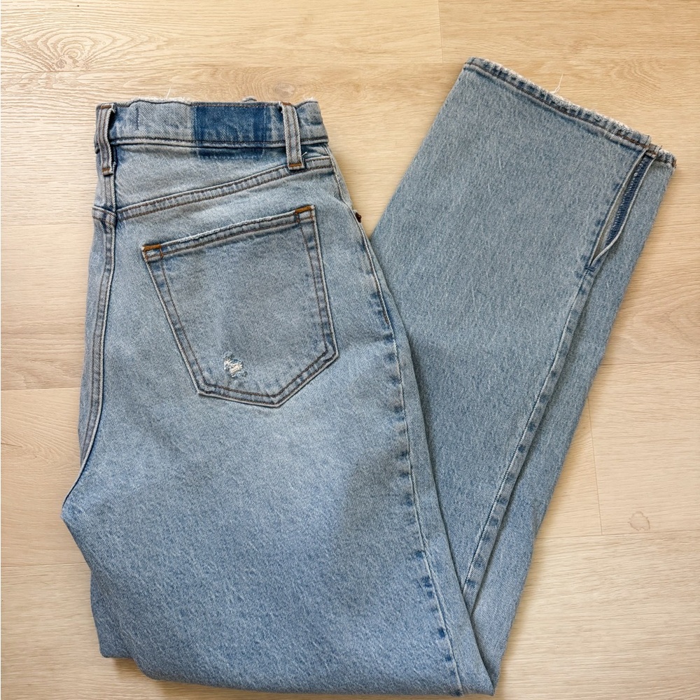 Abercrombie The 90s Ultra High Rise Curve Love 29 8r light split hem